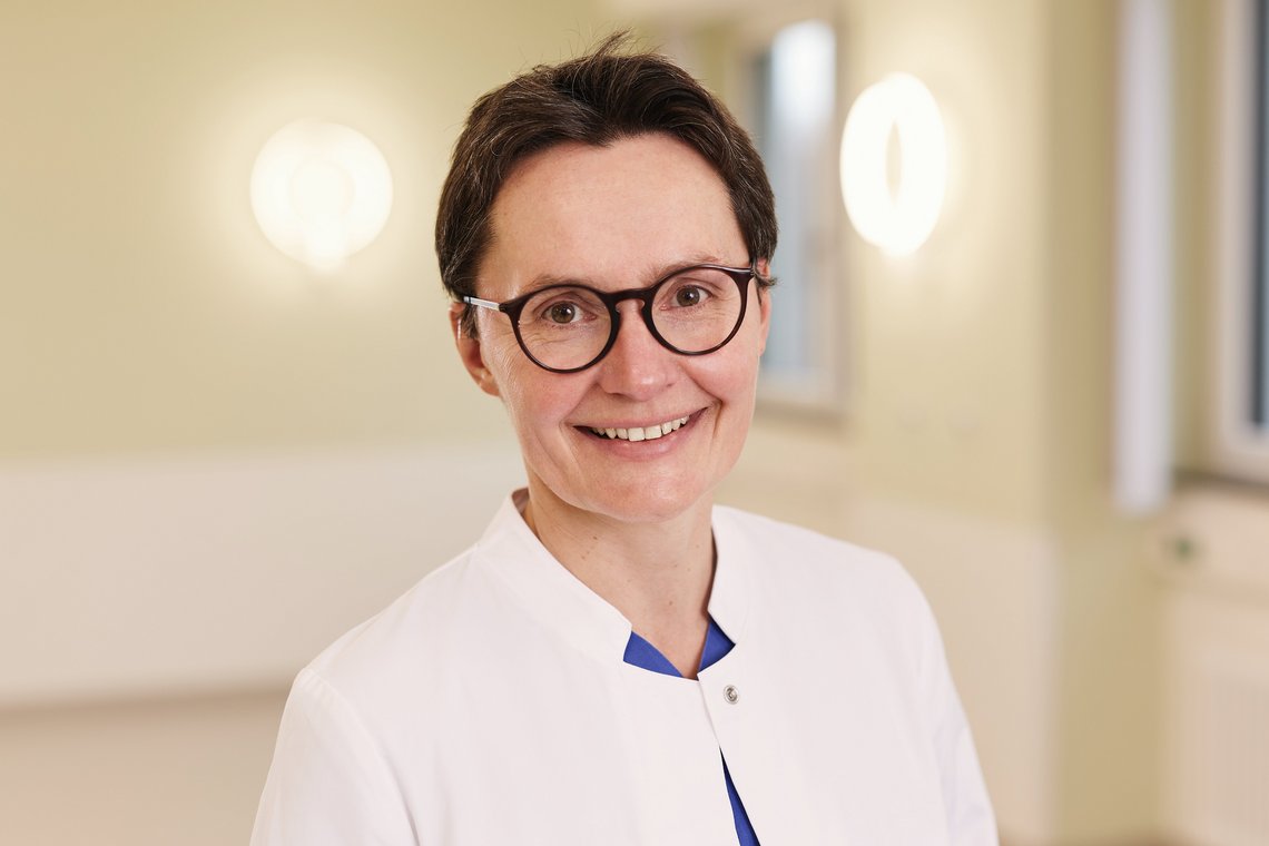Dr. Monika Bertram