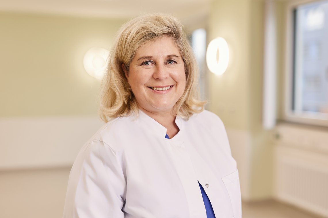 Dr. Gabriele Fries